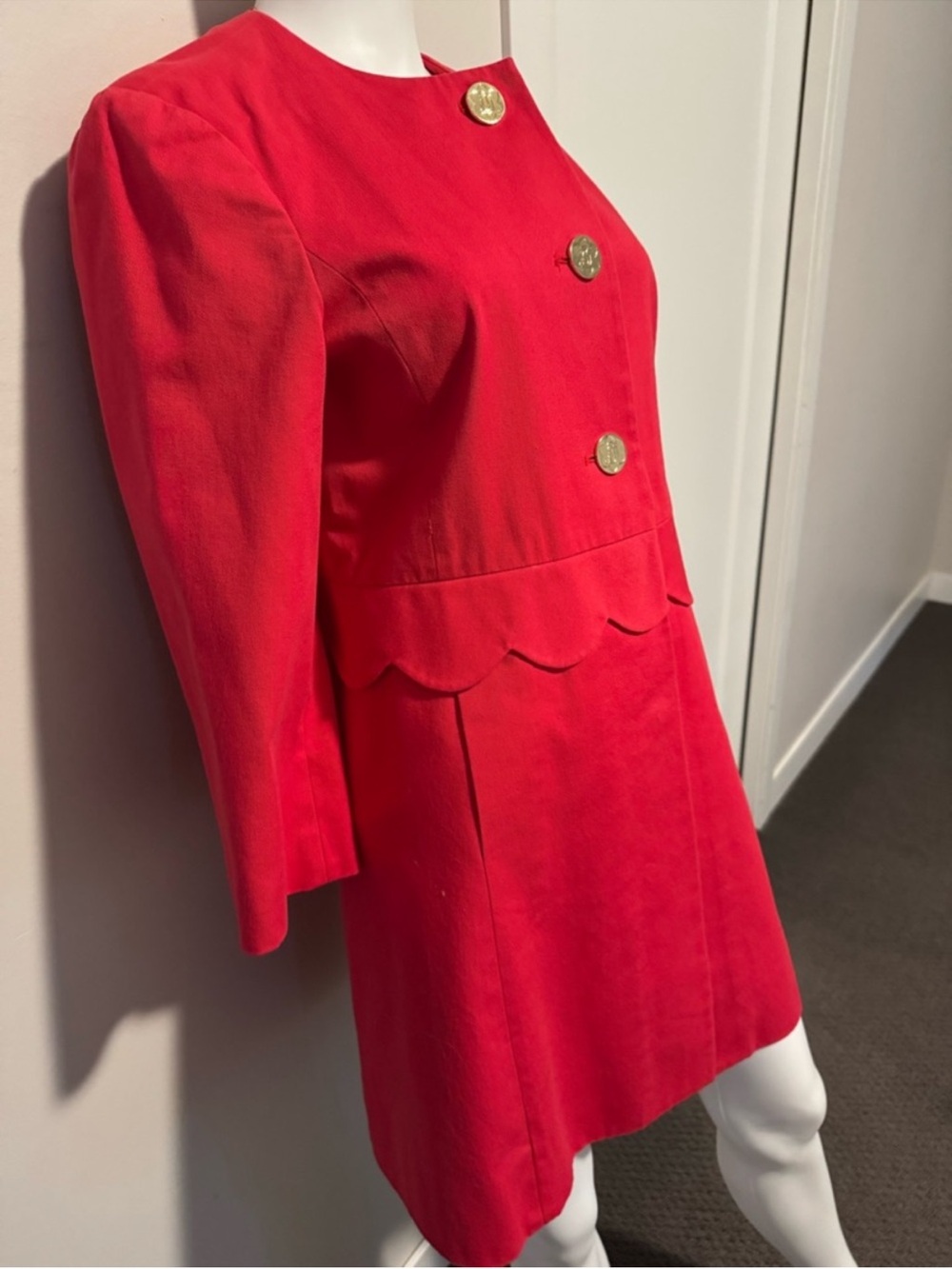 Draper James Bright Red Scallop Trench Coat in Lollipop Red Size 4 - Picture 3 of 8